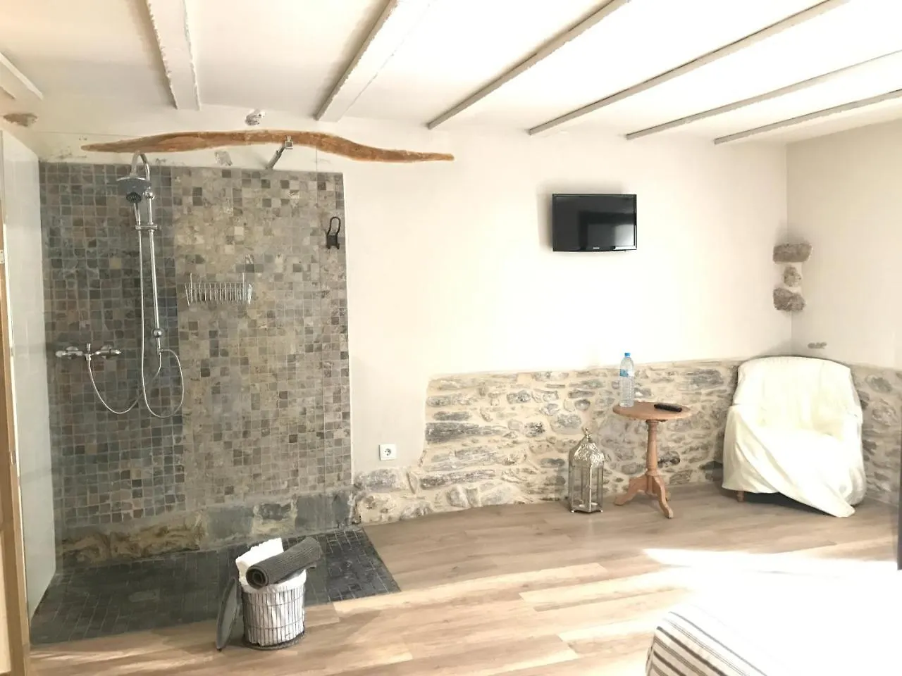 Guest house Hostal Sant Roc Montseny Spain